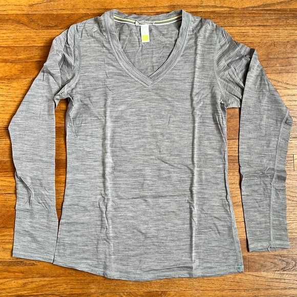 🐑 Smartwool W’s lightweight V-neck top sz S - Picture 1 of 5